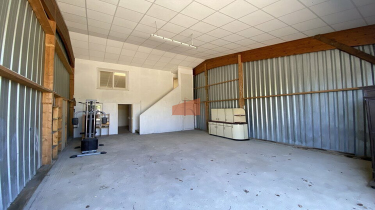 Ma-Cabane - Vente Local commercial Chevaigné, 1080 m²