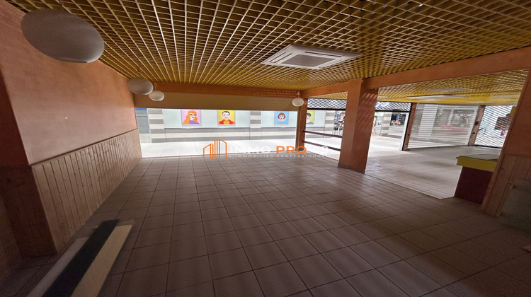 Ma-Cabane - Vente Local commercial Cholet, 187 m²