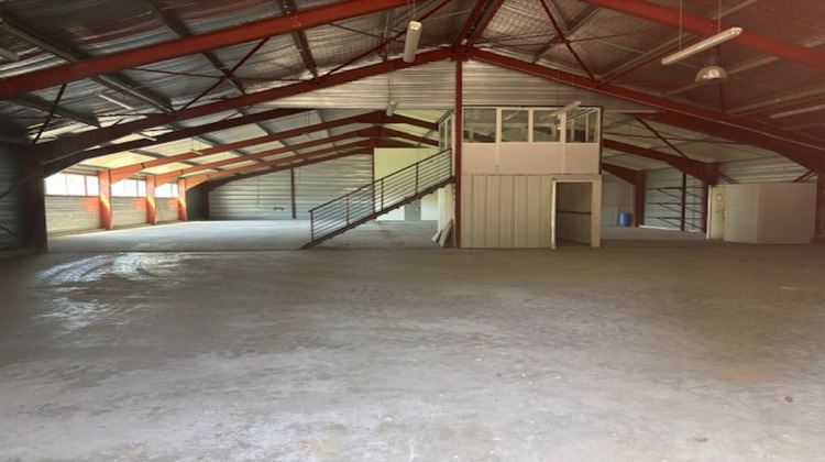 Ma-Cabane - Vente Local commercial CIVENS, 905 m²