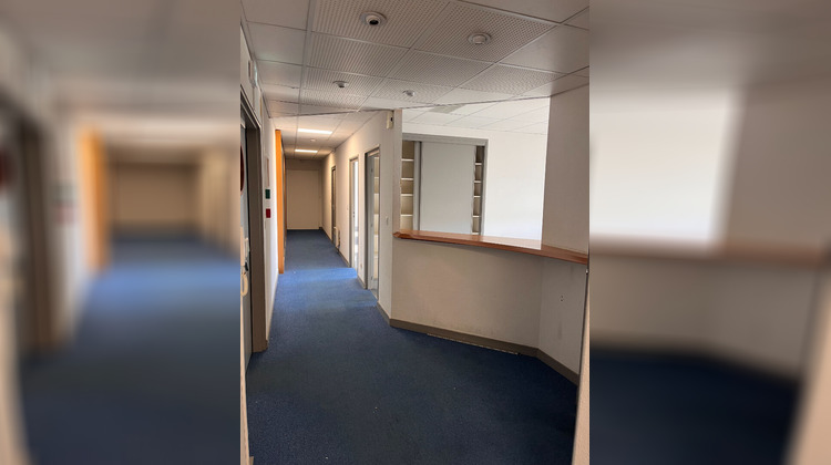 Ma-Cabane - Vente Local commercial CLERMONT-FERRAND, 335 m²