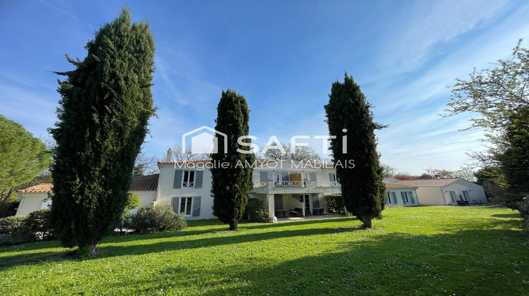 Ma-Cabane - Vente Local commercial Cognac, 1016 m²