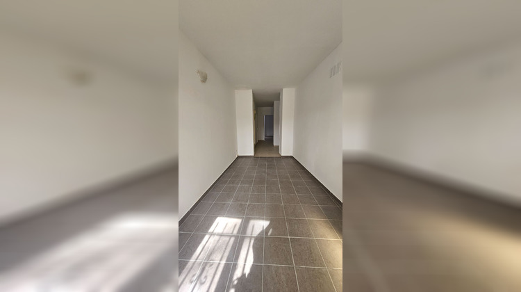 Ma-Cabane - Vente Local commercial CONFLANS-SAINTE-HONORINE, 32 m²