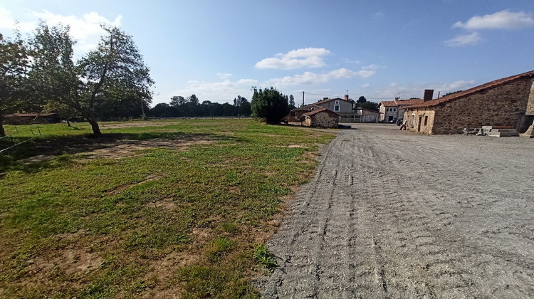 Ma-Cabane - Vente Local commercial Confolens, 390 m²