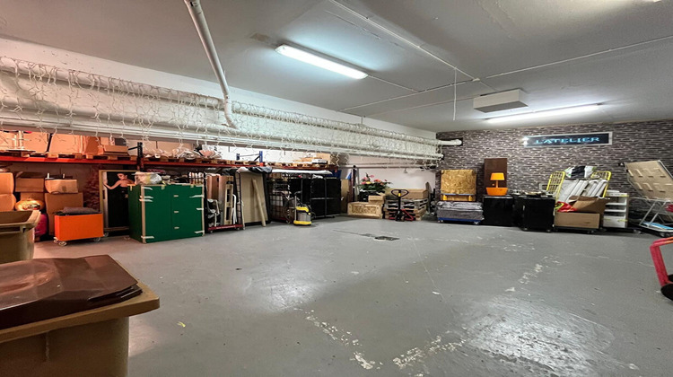 Ma-Cabane - Vente Local commercial COURBEVOIE, 157 m²
