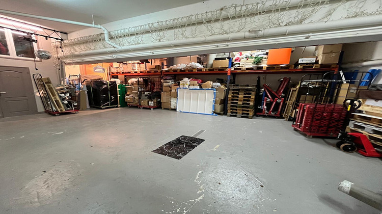 Ma-Cabane - Vente Local commercial COURBEVOIE, 157 m²