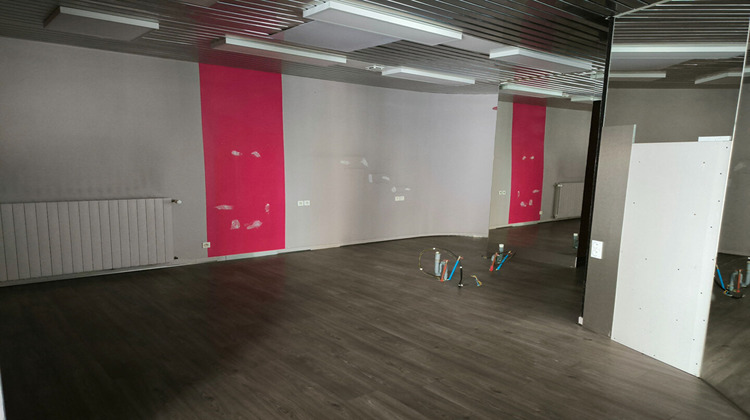 Ma-Cabane - Vente Local commercial COURS-LA-VILLE, 70 m²