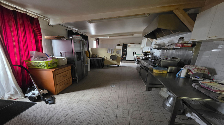 Ma-Cabane - Vente Local commercial COUSSAY-LES-BOIS, 557 m²