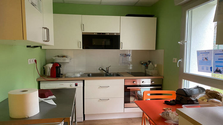 Ma-Cabane - Vente Local commercial CRAPONNE, 110 m²