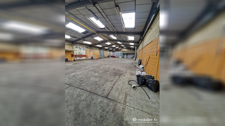 Ma-Cabane - Vente Local commercial Croixrault, 2200 m²