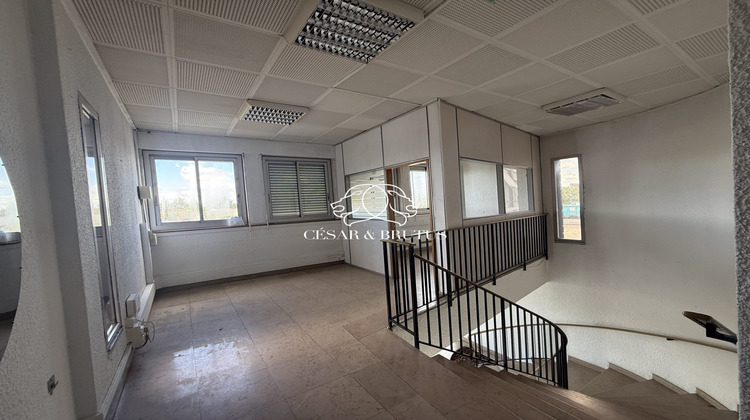 Ma-Cabane - Vente Local commercial Décines-Charpieu, 2300 m²