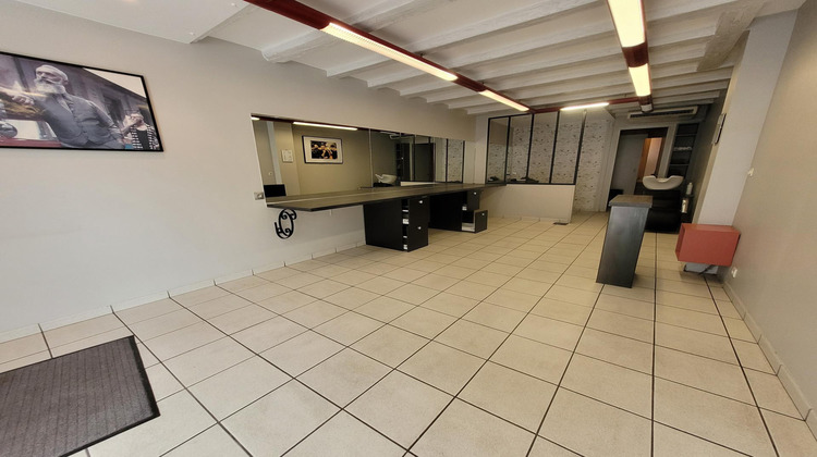 Ma-Cabane - Vente Local commercial Descartes, 67 m²