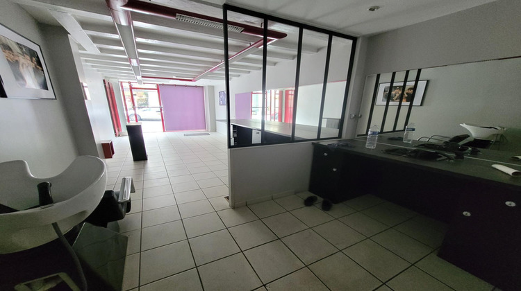 Ma-Cabane - Vente Local commercial Descartes, 67 m²