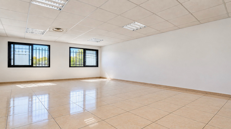Ma-Cabane - Vente Local commercial EGUILLES, 83 m²