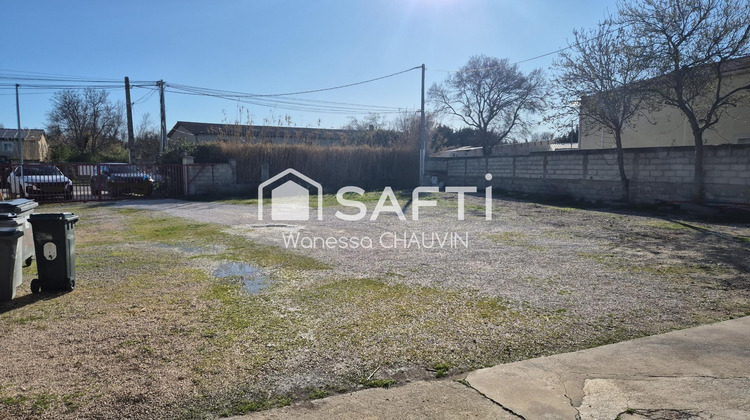Ma-Cabane - Vente Local commercial Eyguieres, 300 m²