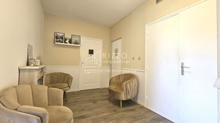 Ma-Cabane - Vente Local commercial Ferney-Voltaire, 90 m²