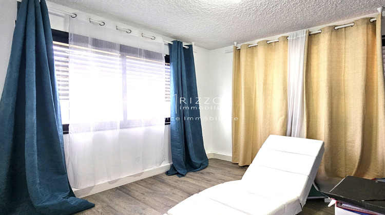 Ma-Cabane - Vente Local commercial Ferney-Voltaire, 90 m²