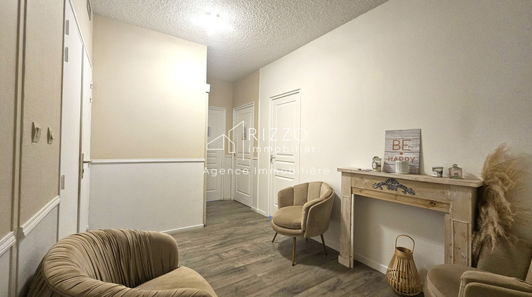 Ma-Cabane - Vente Local commercial Ferney-Voltaire, 90 m²