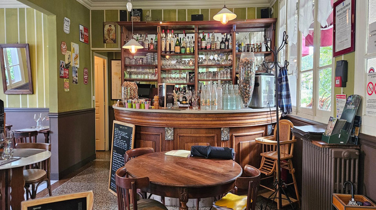 Ma-Cabane - Vente Local commercial Fontainebleau, 126 m²
