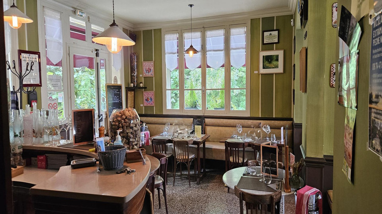 Ma-Cabane - Vente Local commercial Fontainebleau, 126 m²