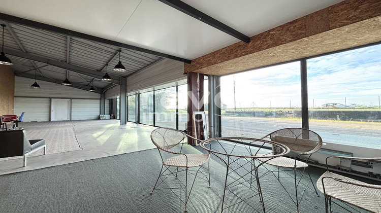 Ma-Cabane - Vente Local commercial FONTENAY LE COMTE, 2010 m²