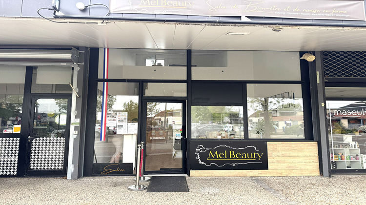 Ma-Cabane - Vente Local commercial FRANQUEVILLE-SAINT-PIERRE, 50 m²