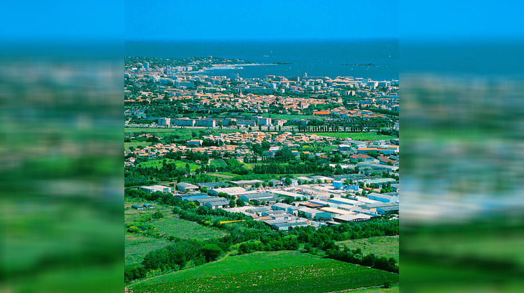 Ma-Cabane - Vente Local commercial FREJUS, 600 m²