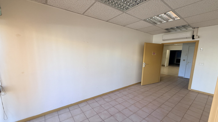 Ma-Cabane - Vente Local commercial Fréjus, 130 m²