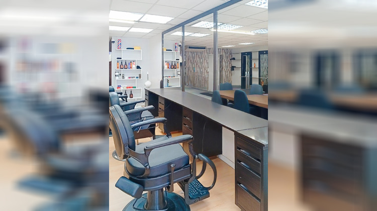 Ma-Cabane - Vente Local commercial Frouzins, 68 m²