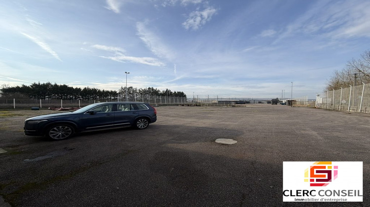 Ma-Cabane - Vente Local commercial Gaillon, 700 m²