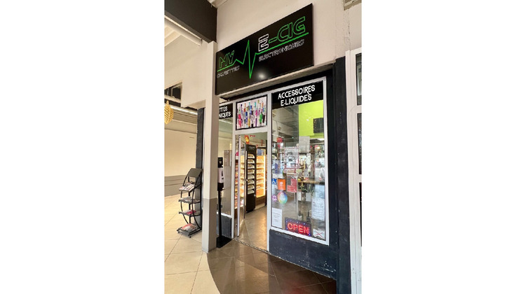 Ma-Cabane - Vente Local commercial Gardanne, 28 m²