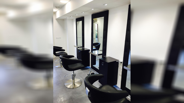 Ma-Cabane - Vente Local commercial Gattieres, 50 m²