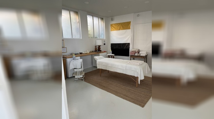 Ma-Cabane - Vente Local commercial GENILAC, 80 m²