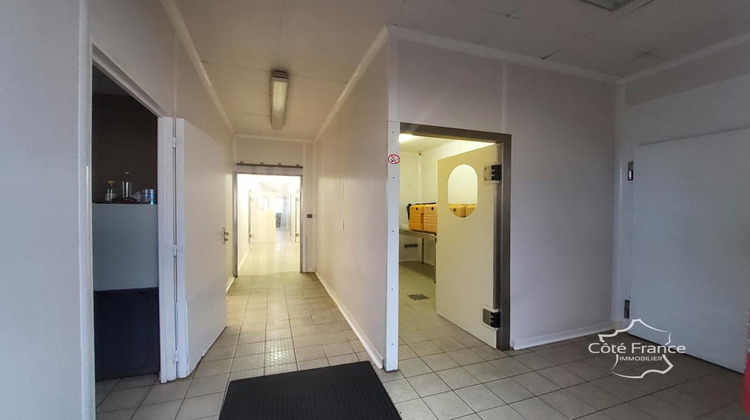 Ma-Cabane - Vente Local commercial GIVET, 208 m²