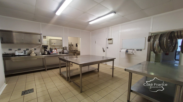 Ma-Cabane - Vente Local commercial Givet, 208 m²