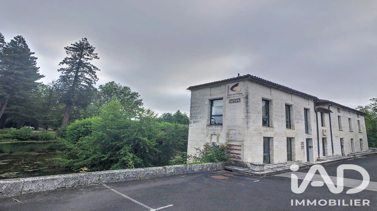 Ma-Cabane - Vente Local commercial Gond-Pontouvre, 200 m²