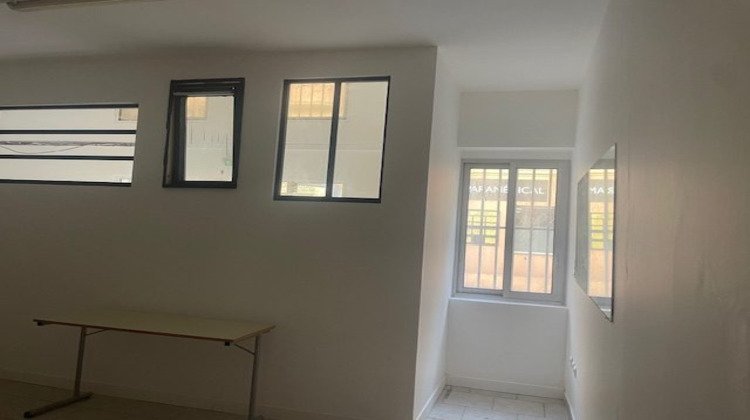 Ma-Cabane - Vente Local commercial Grasse, 52 m²