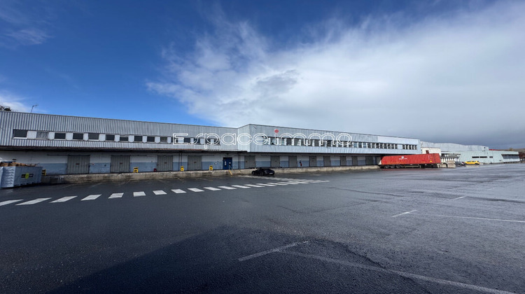 Ma-Cabane - Vente Local commercial GRAVIGNY, 9000 m²