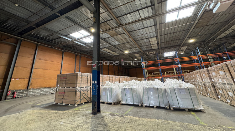 Ma-Cabane - Vente Local commercial GRAVIGNY, 9000 m²