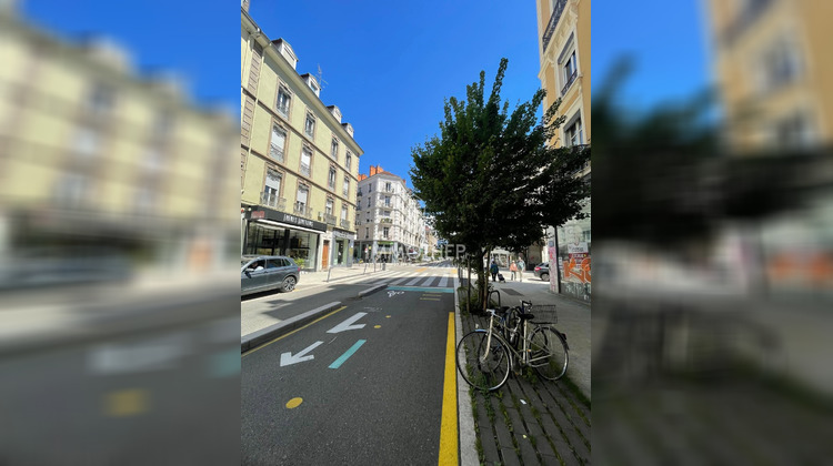 Ma-Cabane - Vente Local commercial Grenoble, 204 m²