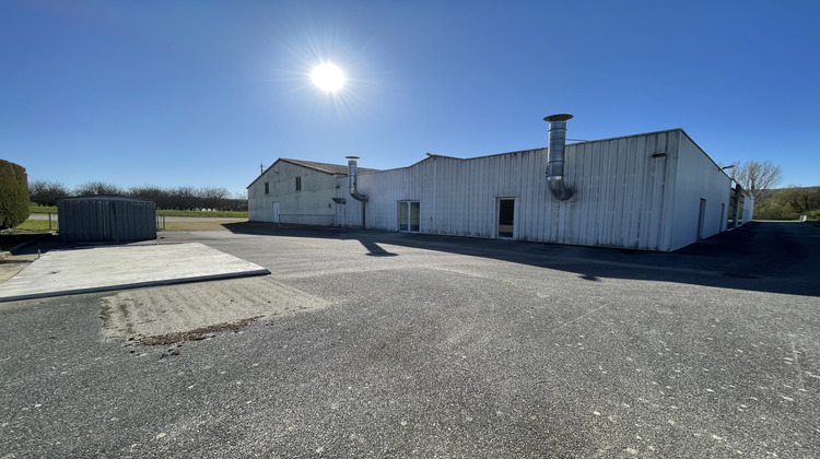 Ma-Cabane - Vente Local commercial Hauterives, 3000 m²