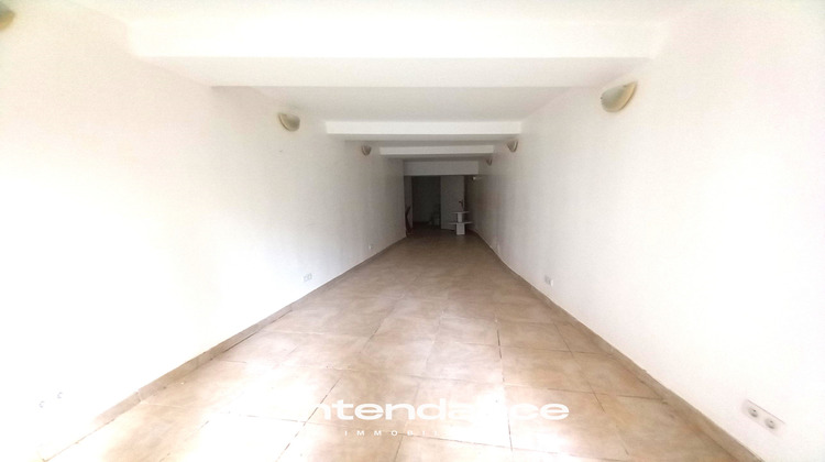 Ma-Cabane - Vente Local commercial Hyères, 30 m²