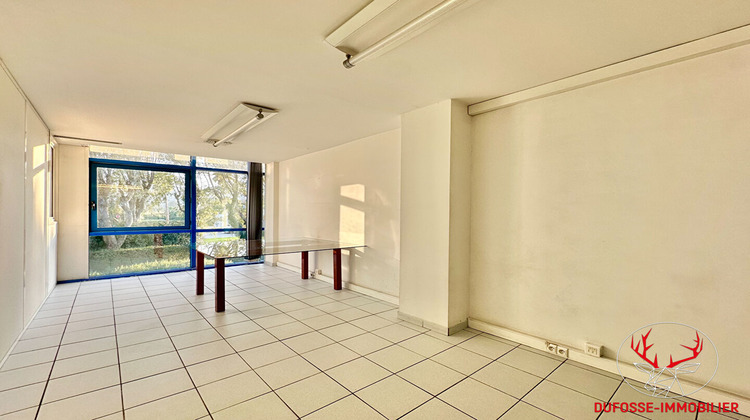 Ma-Cabane - Vente Local commercial HYERES, 304 m²