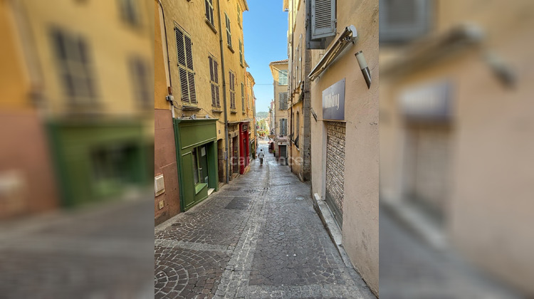 Ma-Cabane - Vente Local commercial HYERES, 30 m²