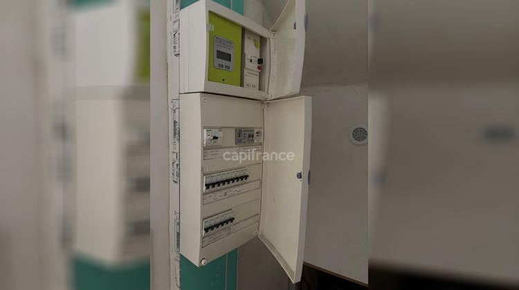 Ma-Cabane - Vente Local commercial HYERES, 30 m²