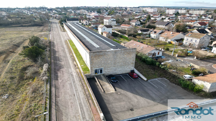 Ma-Cabane - Vente Local commercial Is-sur-Tille, 2000 m²