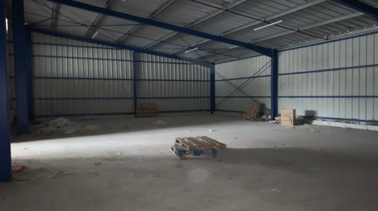 Ma-Cabane - Vente Local commercial L'Isle-d'Espagnac, 1300 m²