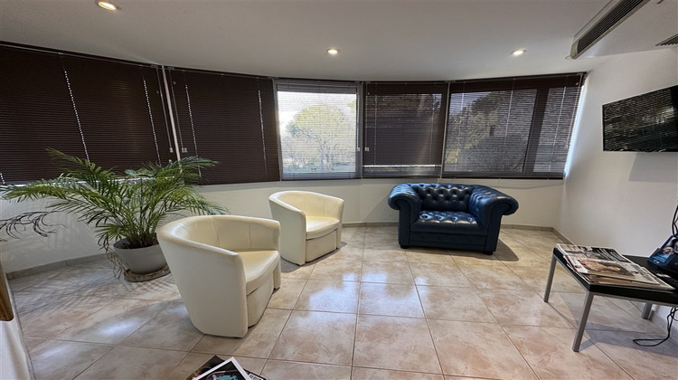 Ma-Cabane - Vente Local commercial LA BAULE-ESCOUBLAC, 103 m²