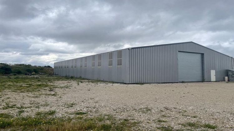 Ma-Cabane - Vente Local commercial LA CAVALERIE, 396 m²