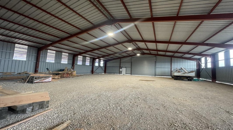 Ma-Cabane - Vente Local commercial LA CAVALERIE, 396 m²