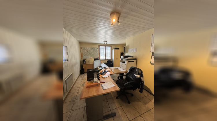 Ma-Cabane - Vente Local commercial LA CHAPELLE SAINT LUC, 965 m²